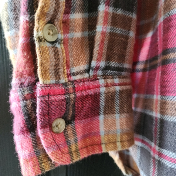 American Eagle Autumn Vibes Plaid Boyfriend Flannel Shirt - Picture 5 of 12